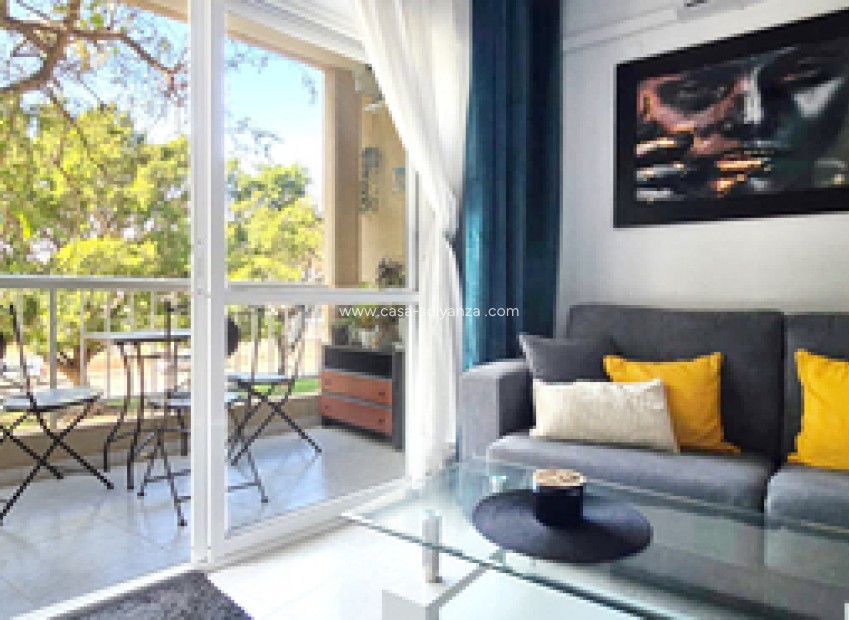 Resale - Apartment / flat - Torrevieja - Costa Blanca