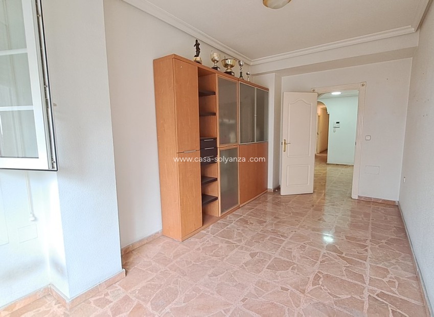 Resale - Apartment / flat - Torrevieja - Costa Blanca