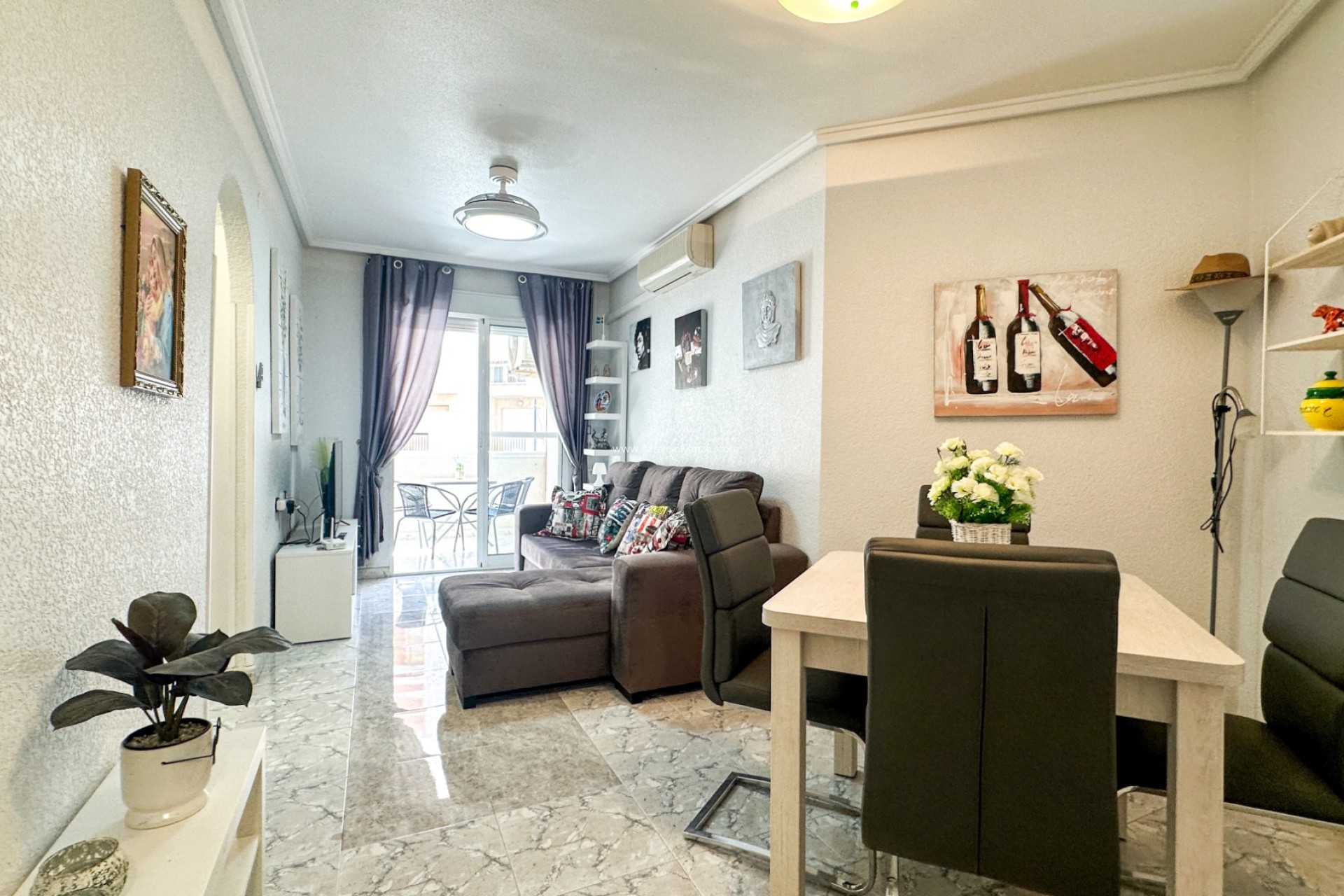 Resale - Apartment / flat - Torrevieja - Costa Blanca