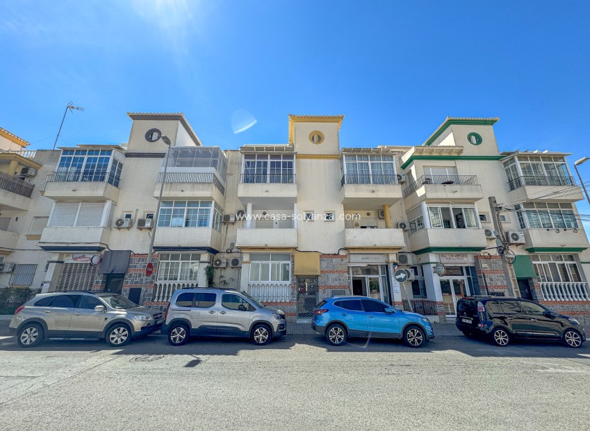 Resale - Apartment / flat - Torrevieja - Costa Blanca