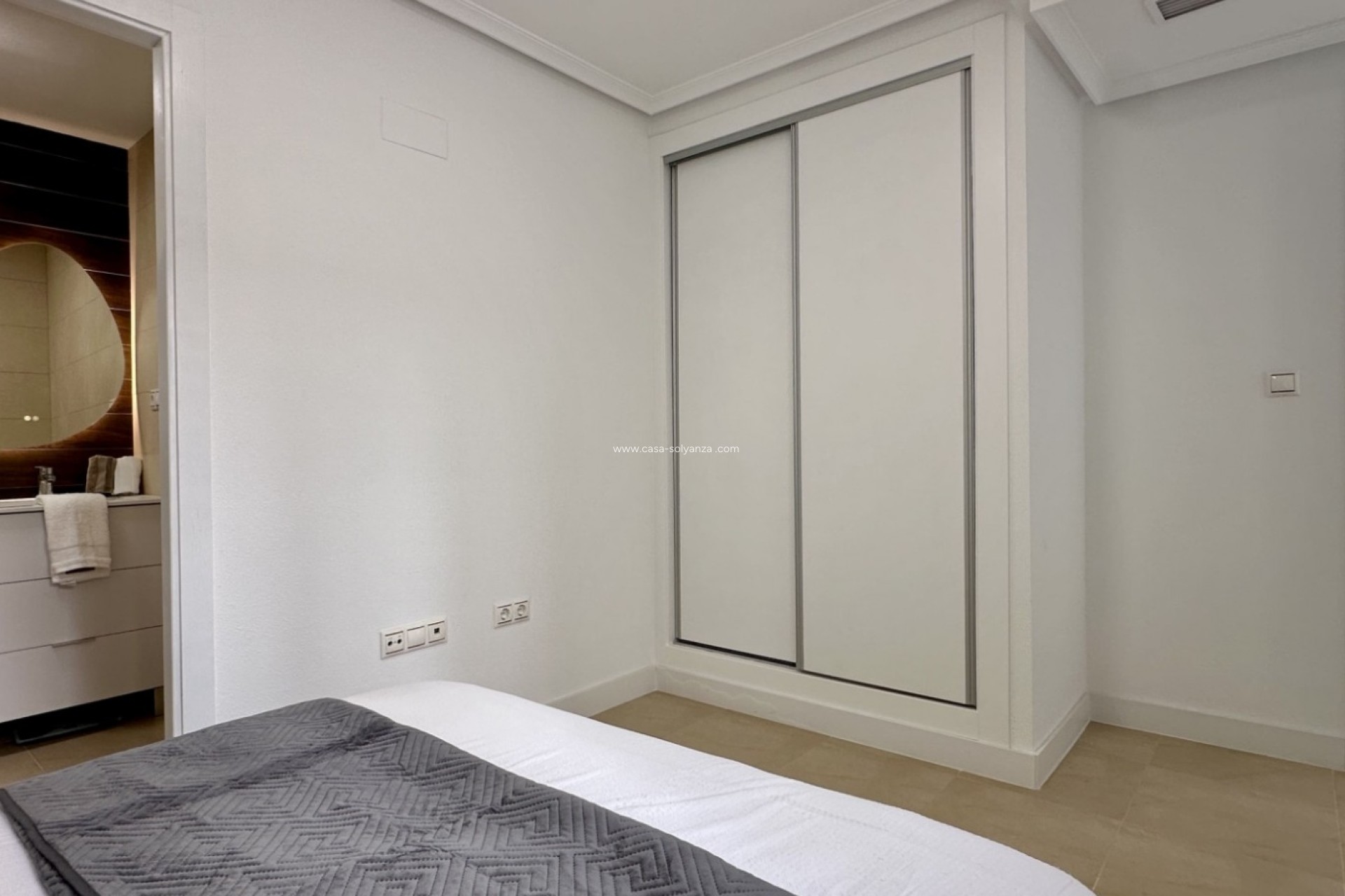 Resale - Apartment / flat - Torrevieja - Costa Blanca