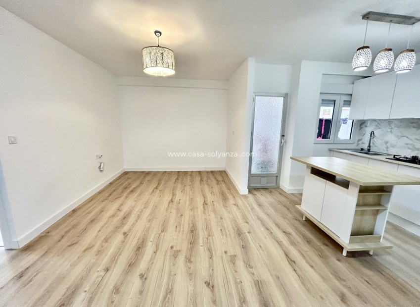 Resale - Apartment / flat - Torrevieja - Costa Blanca