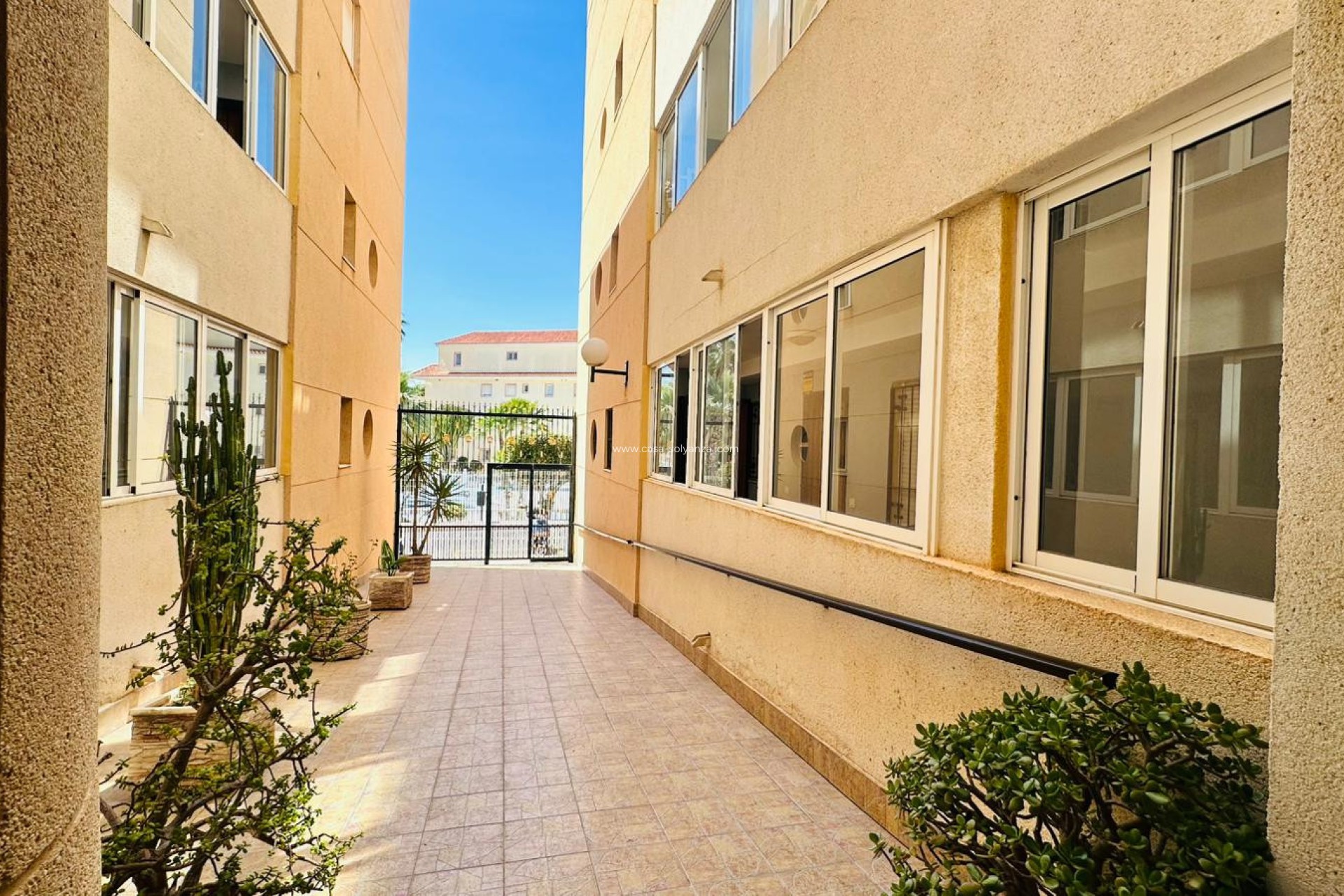 Resale - Apartment / flat - Torrevieja - Costa Blanca