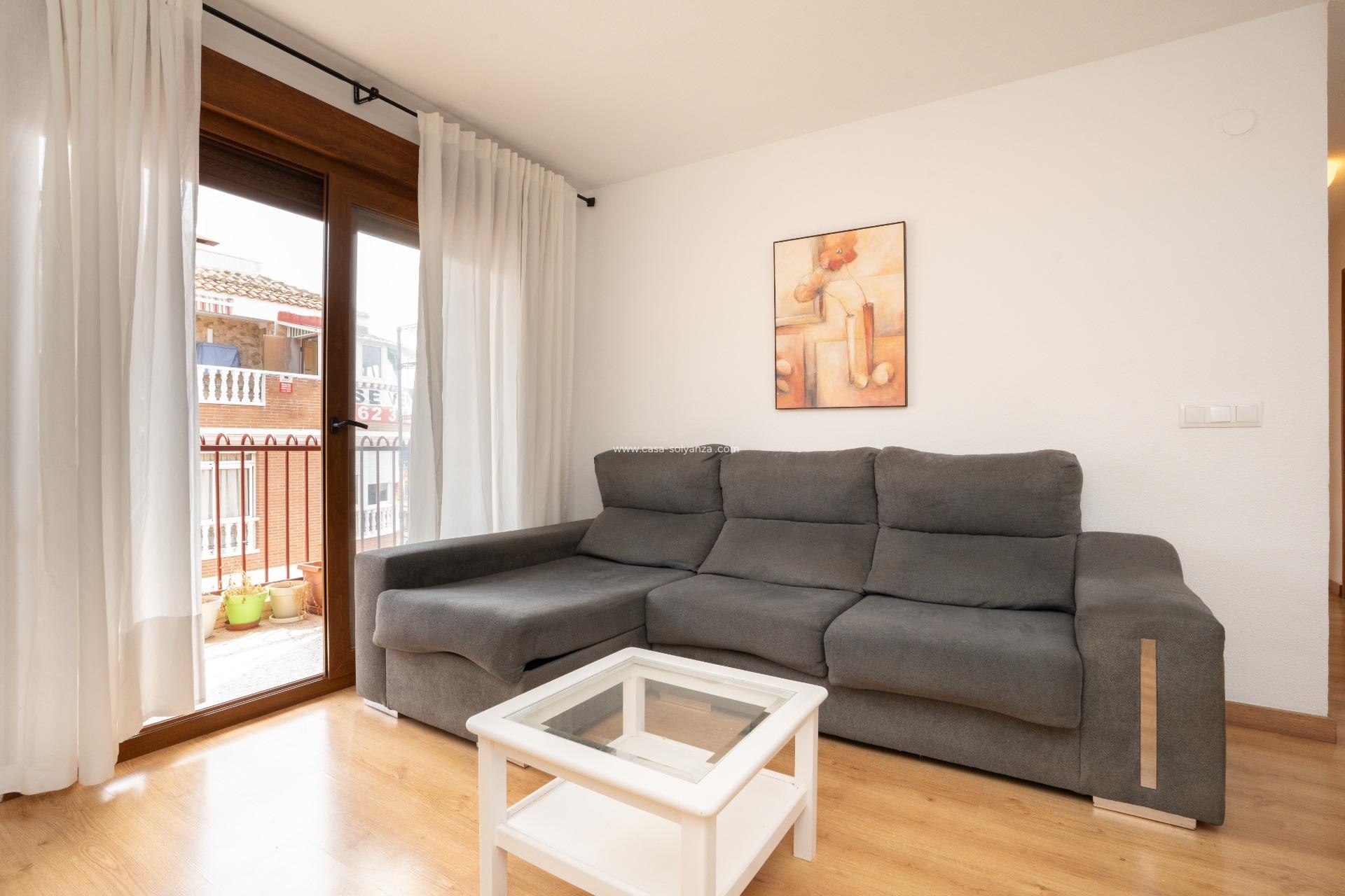 Resale - Apartment / flat - Torrevieja - El Acequión - Los Náufragos