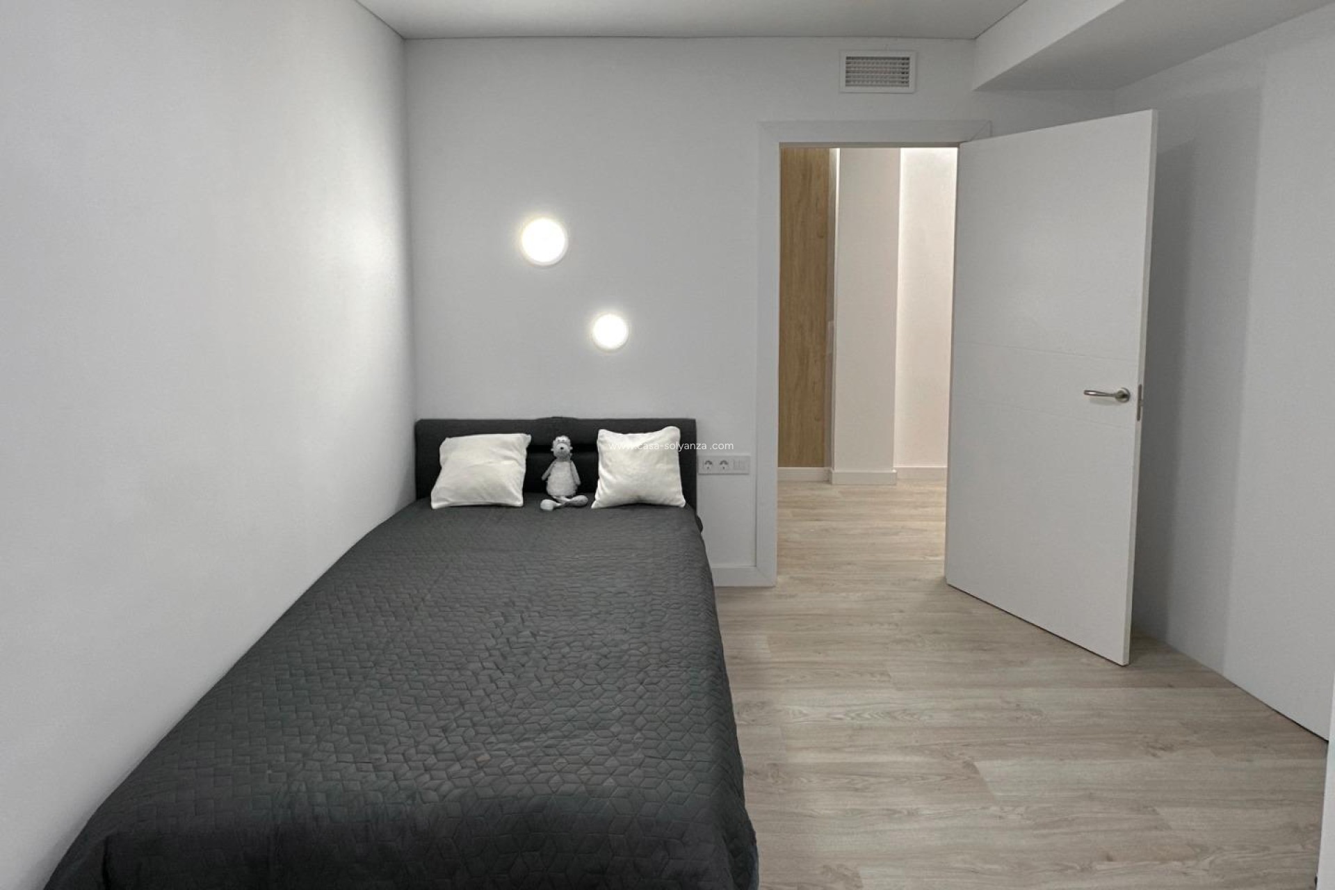 Resale - Apartment / flat - Torrevieja - El Acequión - Los Náufragos