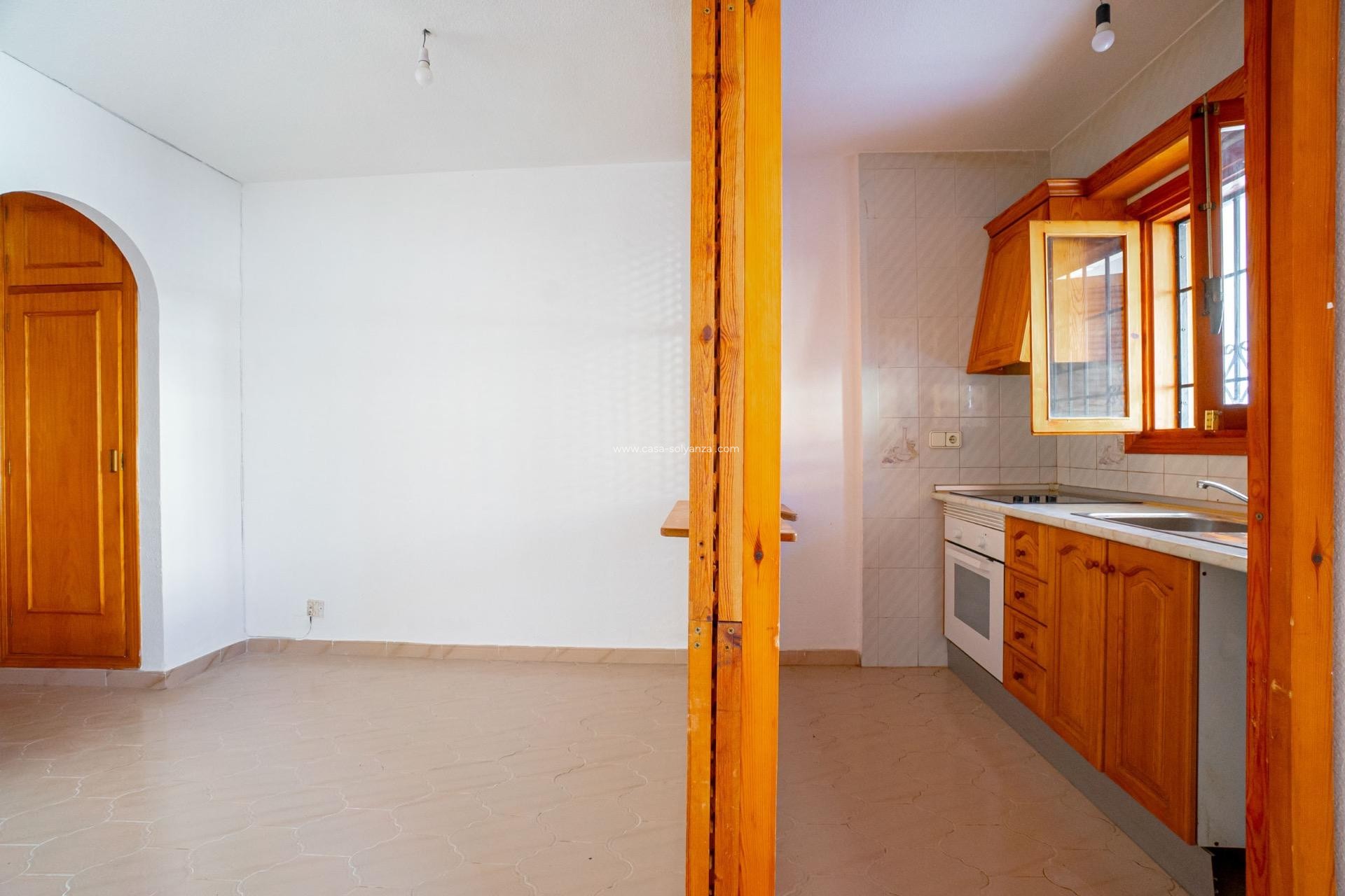 Resale - Apartment / flat - Torrevieja - El chaparral