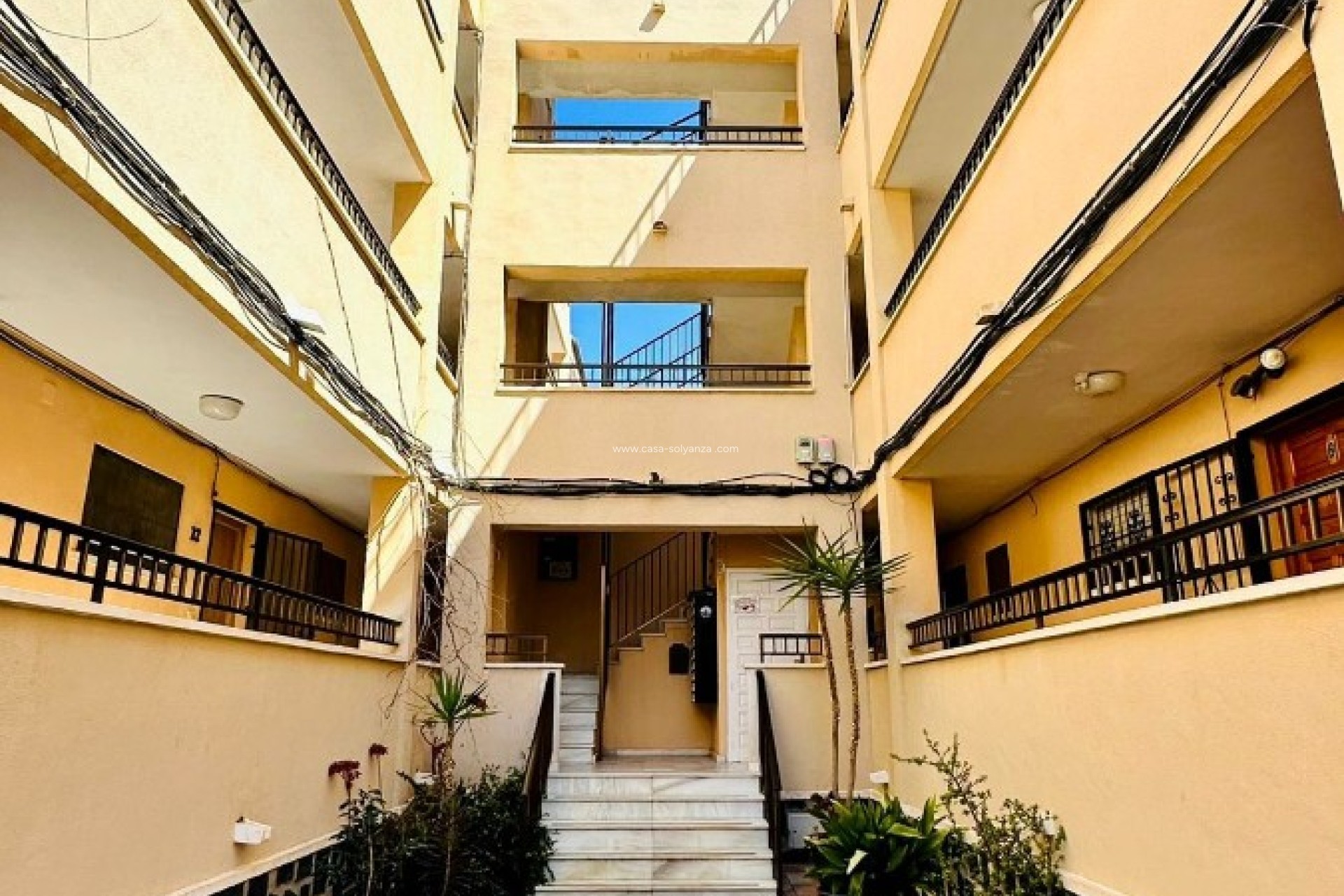 Resale - Apartment / flat - Torrevieja - El chaparral