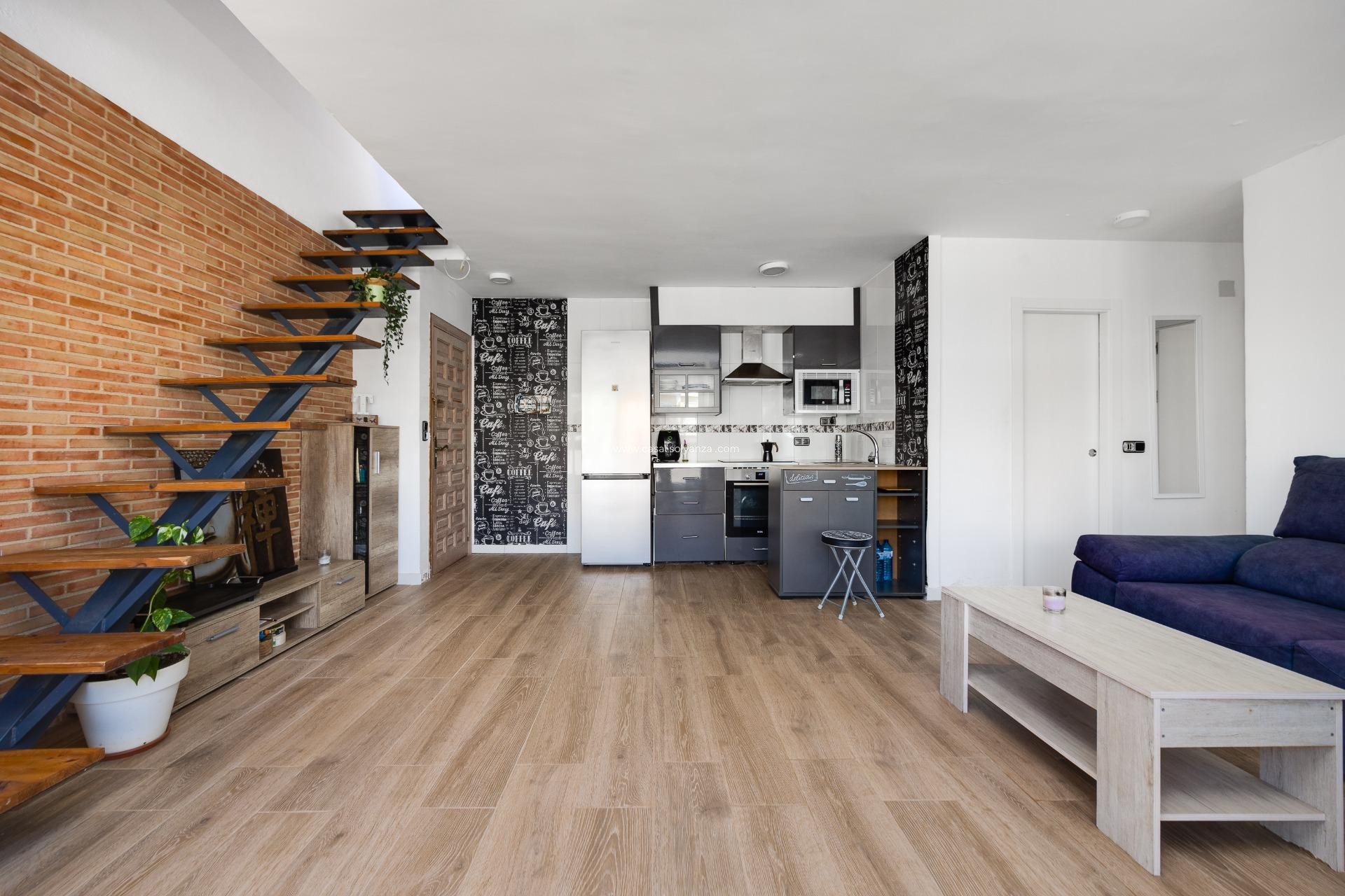 Resale - Apartment / flat - Torrevieja - Eliseos playa