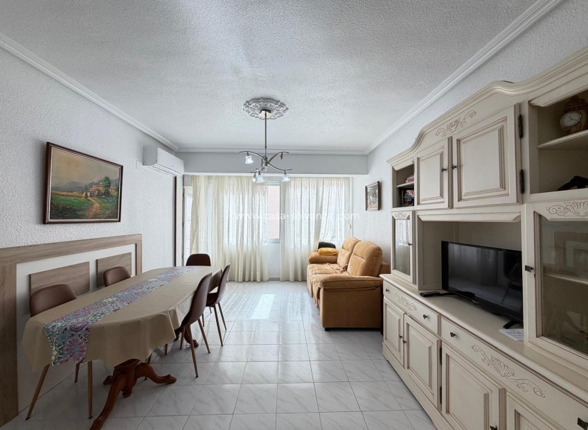 Resale - Apartment / flat - Torrevieja - Estacion Autobuses