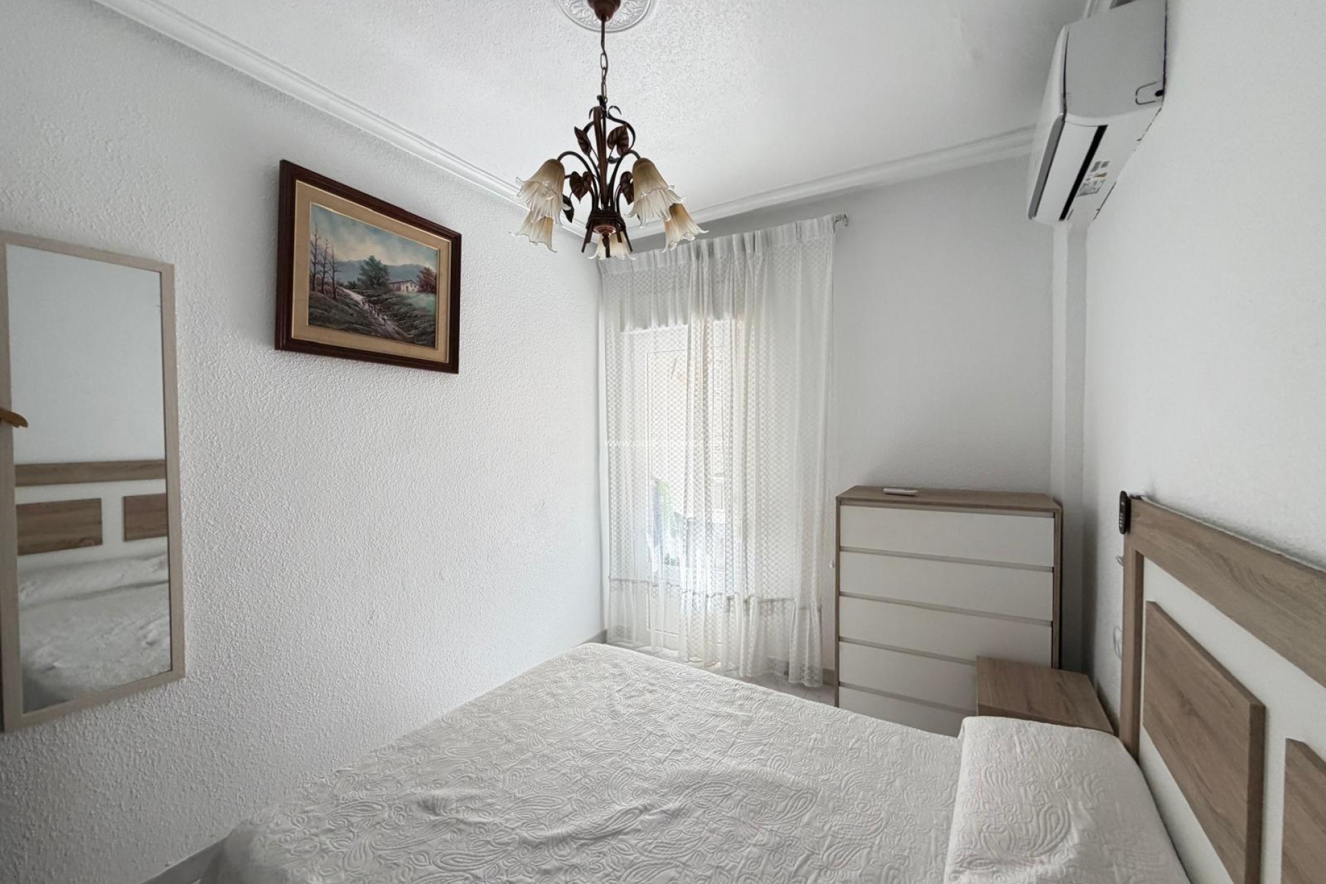 Resale - Apartment / flat - Torrevieja - Estacion Autobuses