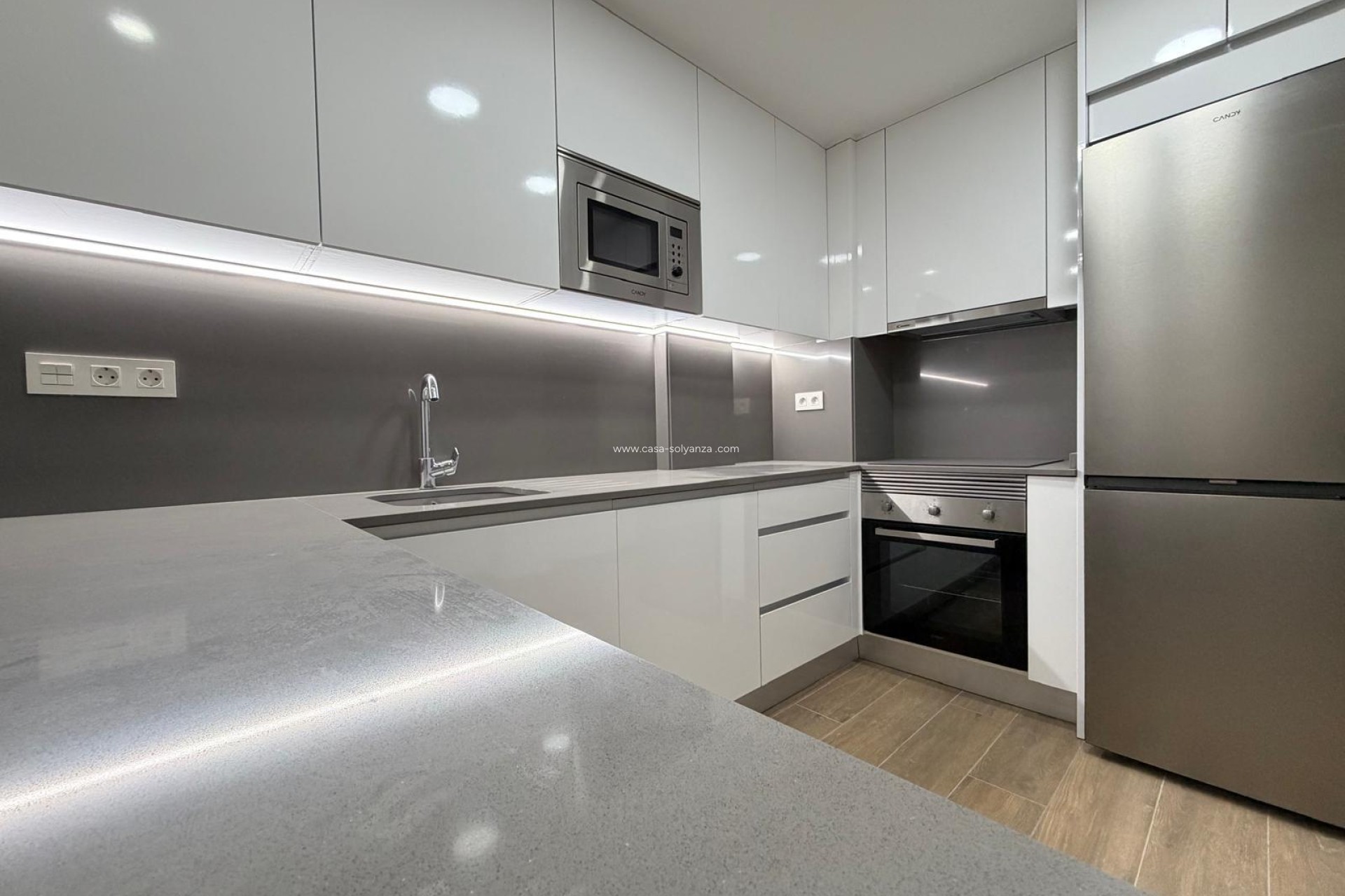 Resale - Apartment / flat - Torrevieja - Estacion Autobuses