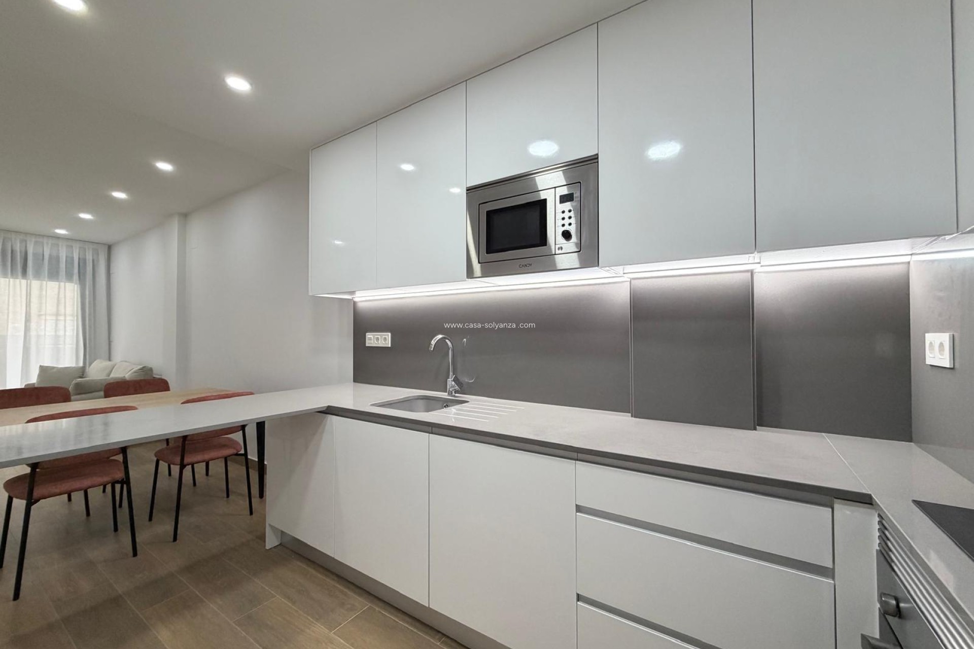 Resale - Apartment / flat - Torrevieja - Estacion Autobuses