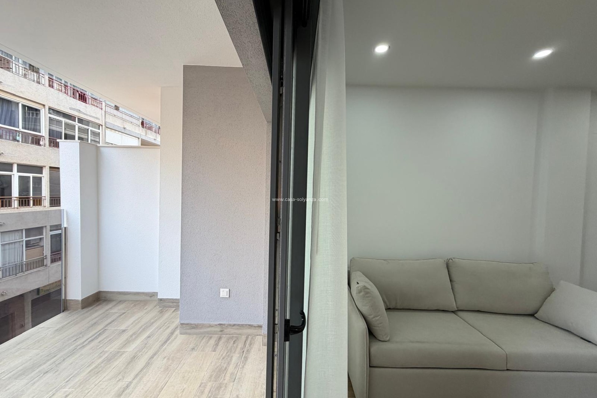 Resale - Apartment / flat - Torrevieja - Estacion Autobuses