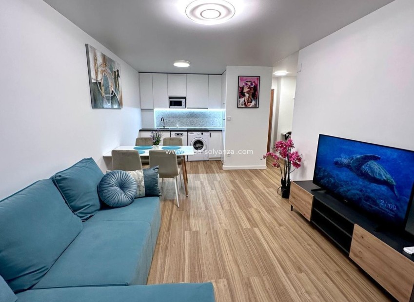 Resale - Apartment / flat - Torrevieja - Estacion Autobuses