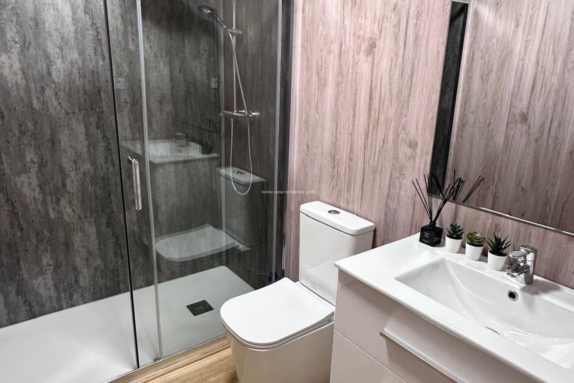 Resale - Apartment / flat - Torrevieja - Estacion Autobuses