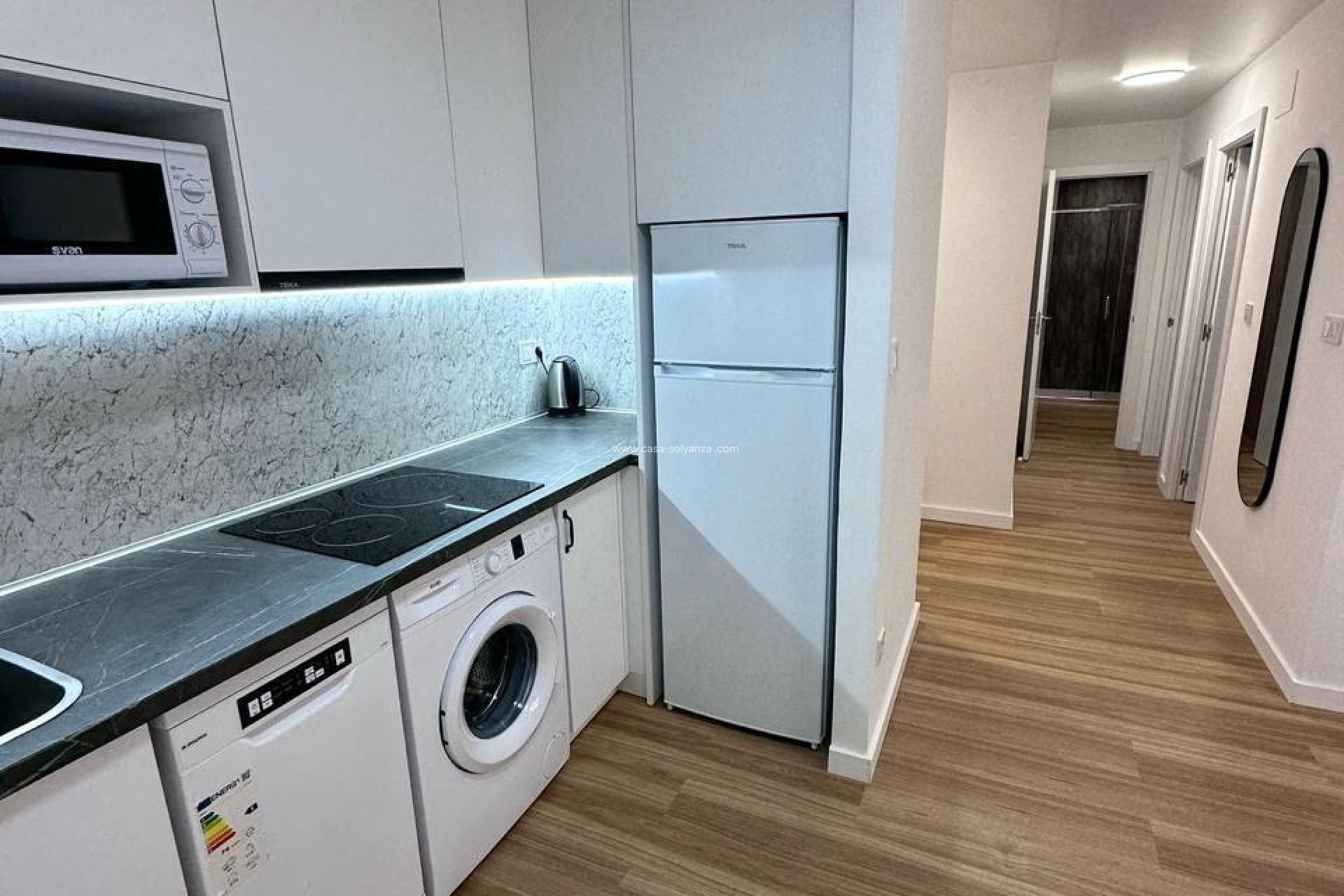 Resale - Apartment / flat - Torrevieja - Estacion Autobuses