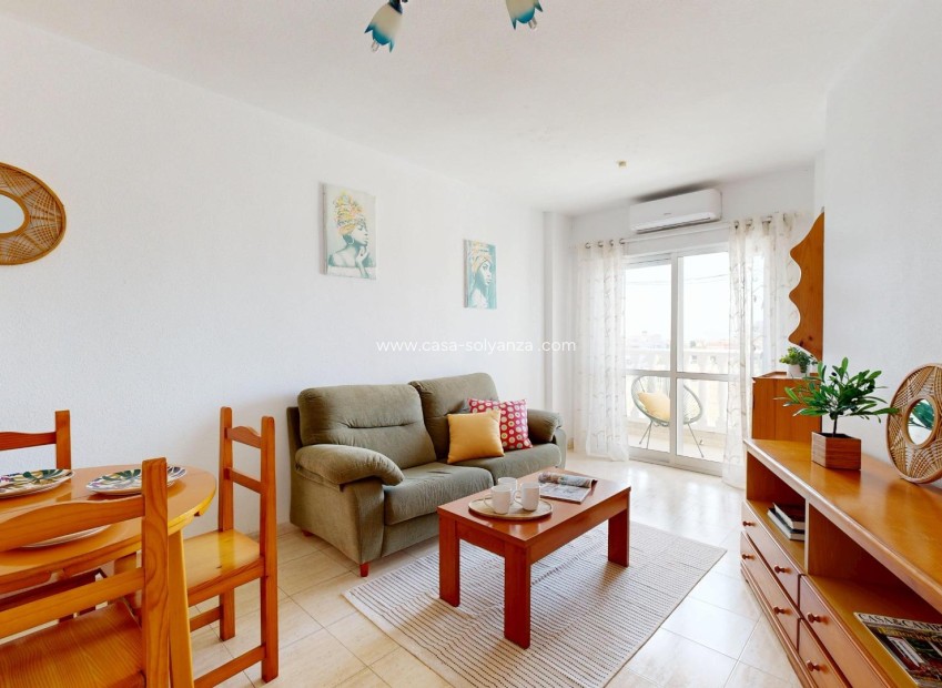 Resale - Apartment / flat - Torrevieja - Estacion Autobuses