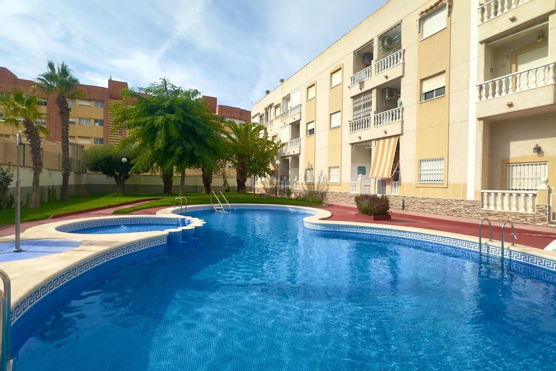Resale - Apartment / flat - Torrevieja - Estacion Autobuses