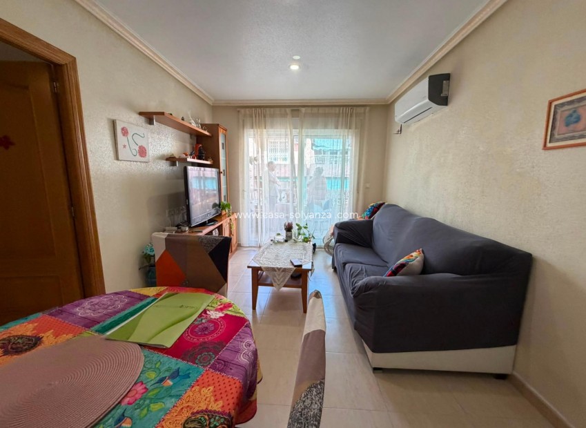 Resale - Apartment / flat - Torrevieja - Estacion Autobuses