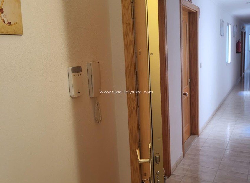 Resale - Apartment / flat - Torrevieja - Estacion Autobuses