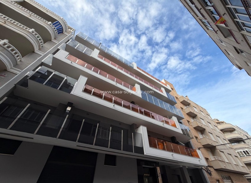 Resale - Apartment / flat - Torrevieja - Estacion Autobuses