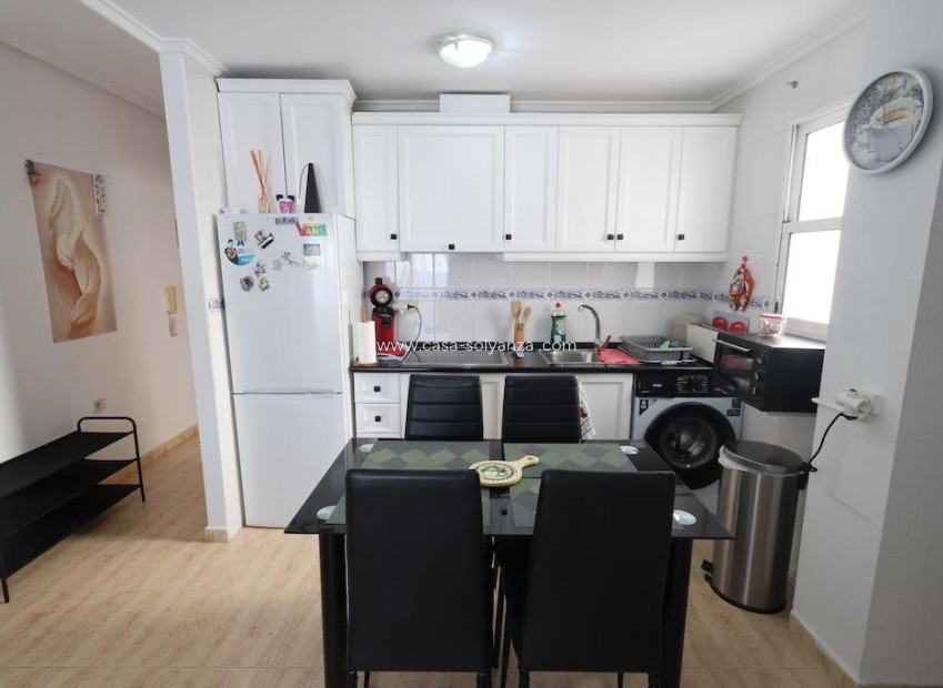 Resale - Apartment / flat - Torrevieja - Estacion Autobuses