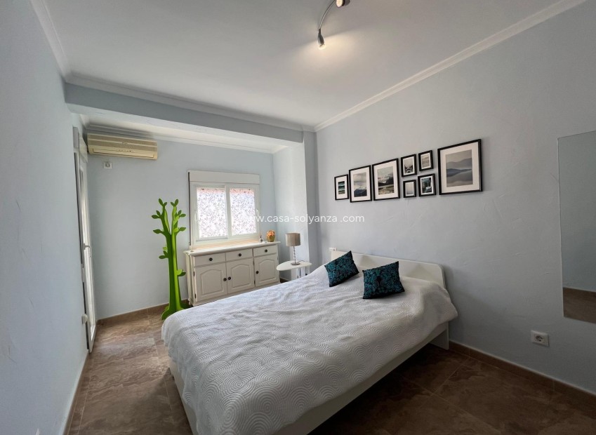 Resale - Apartment / flat - Torrevieja - Estacion Autobuses