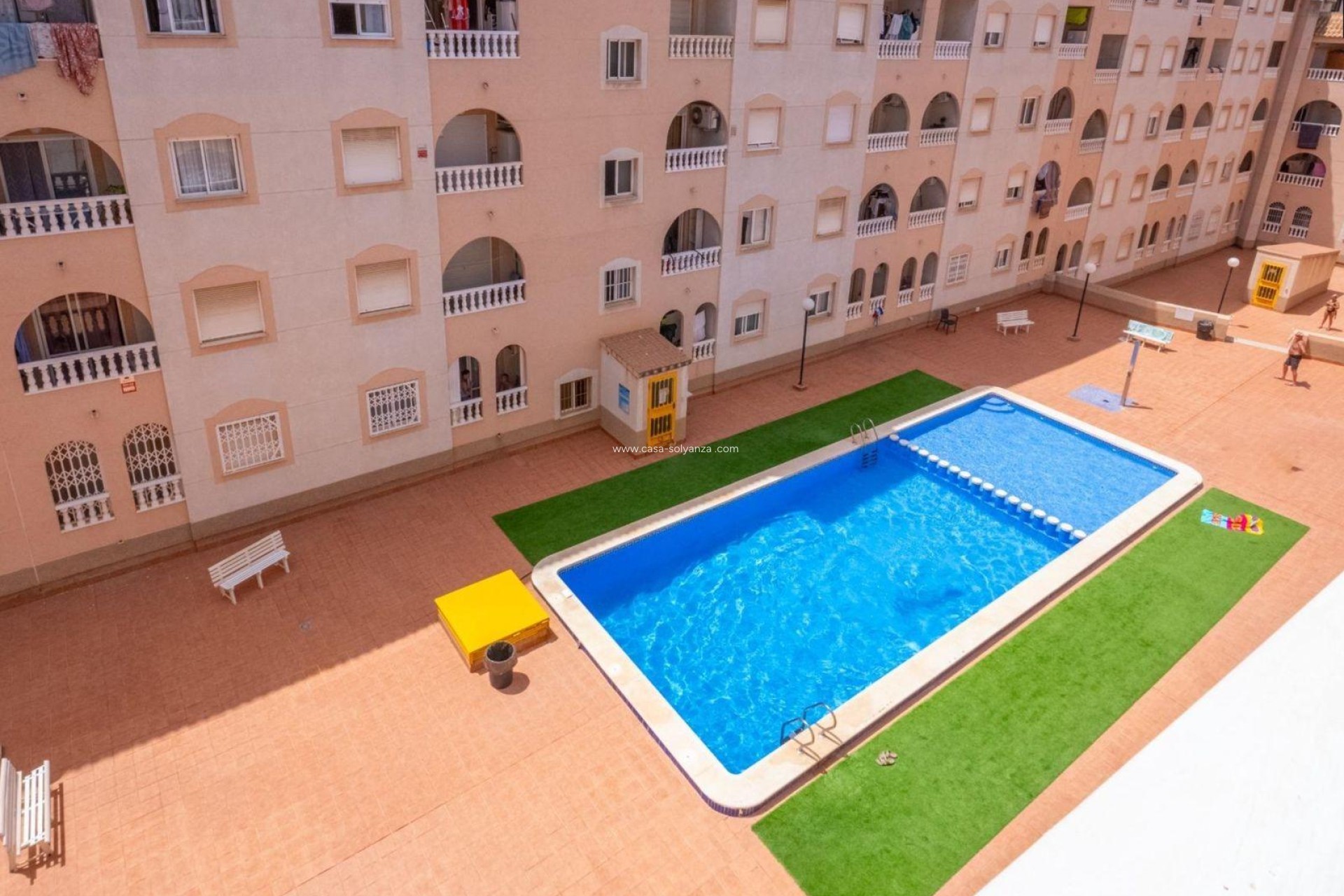 Resale - Apartment / flat - Torrevieja - Estacion Autobuses