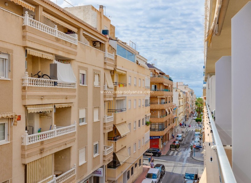 Resale - Apartment / flat - Torrevieja - Estacion Autobuses