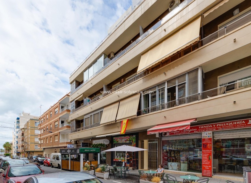Resale - Apartment / flat - Torrevieja - Estacion Autobuses