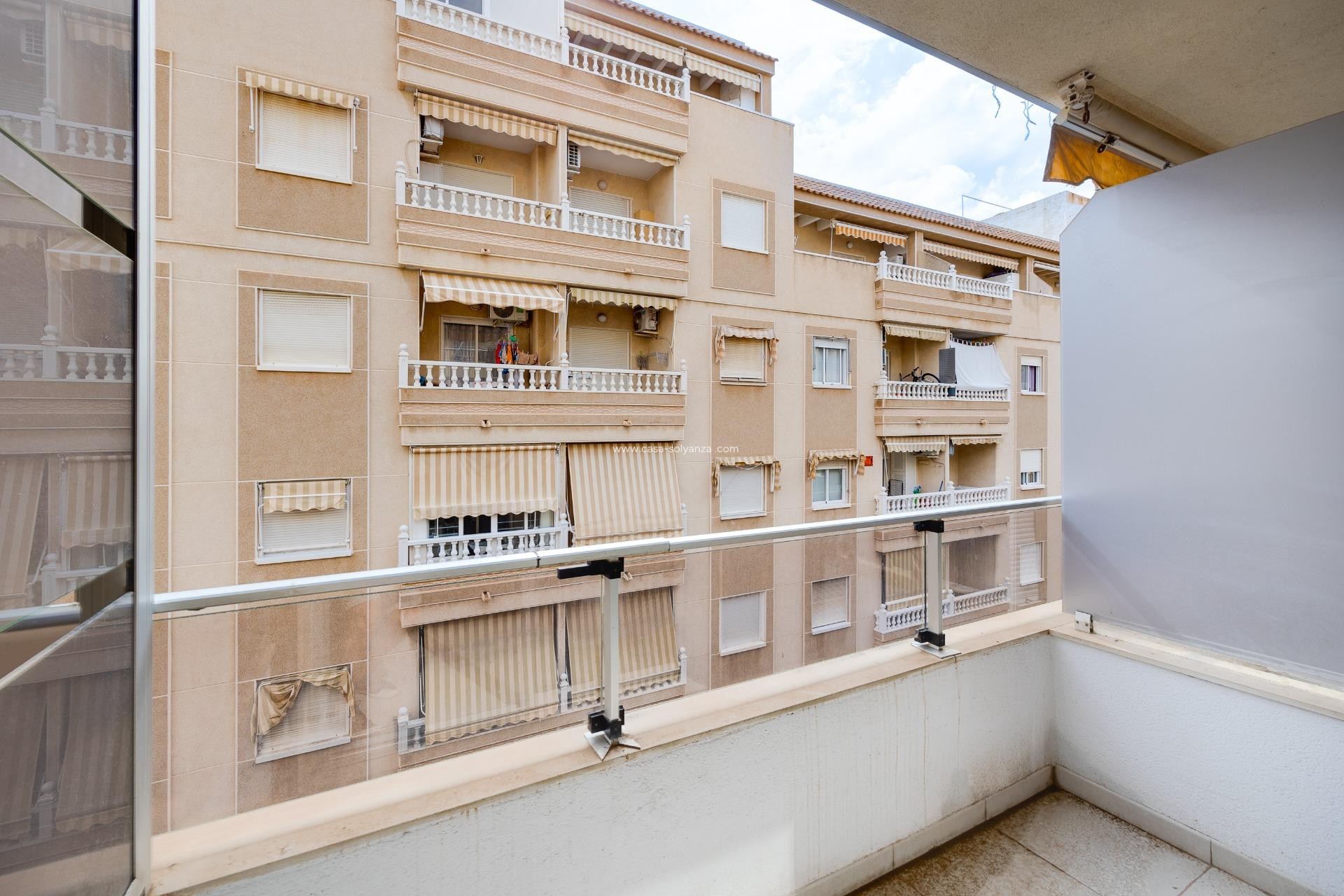 Resale - Apartment / flat - Torrevieja - Estacion Autobuses