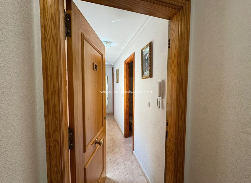 Resale - Apartment / flat - Torrevieja - Estacion Autobuses