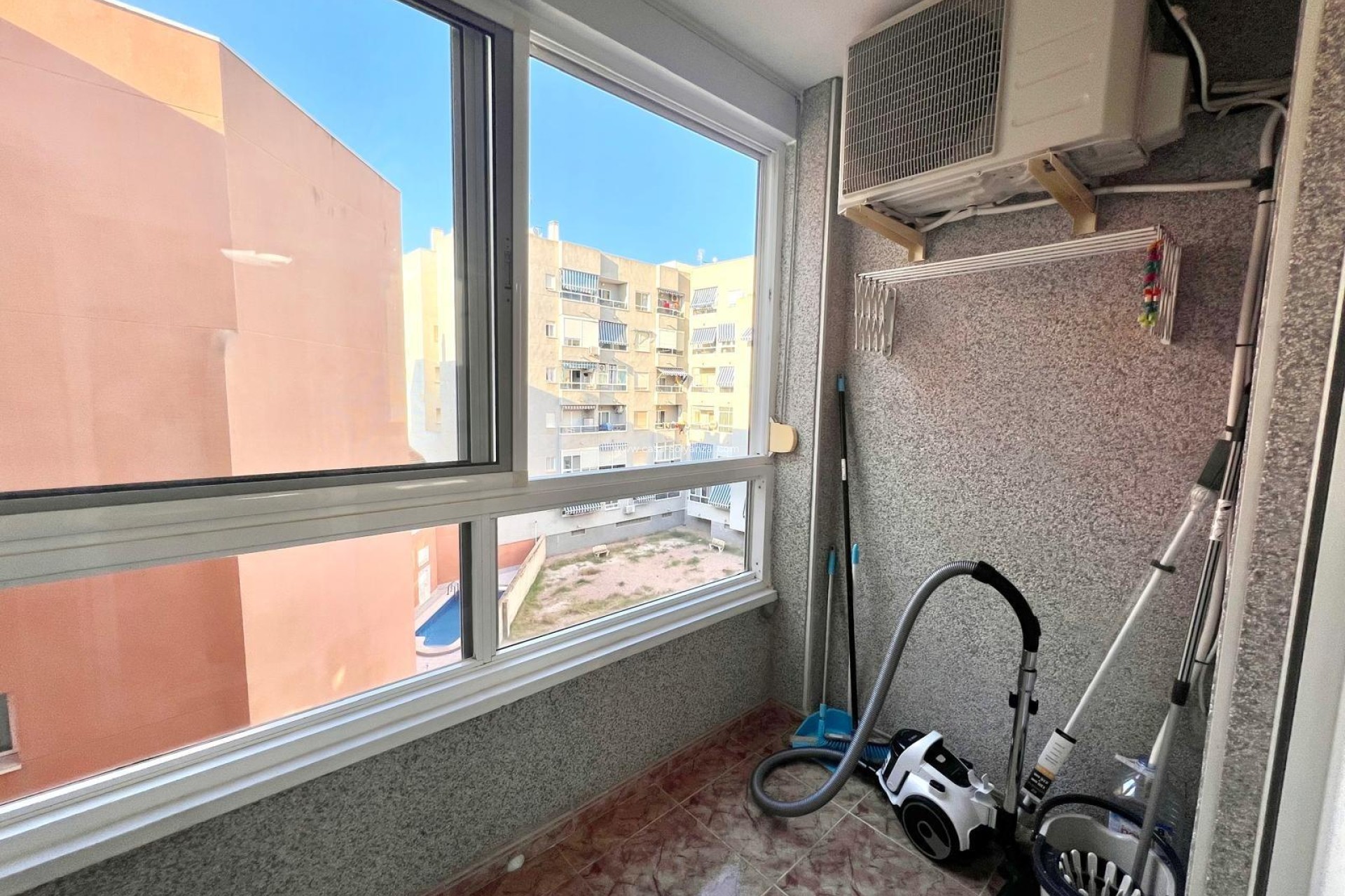 Resale - Apartment / flat - Torrevieja - Estacion Autobuses