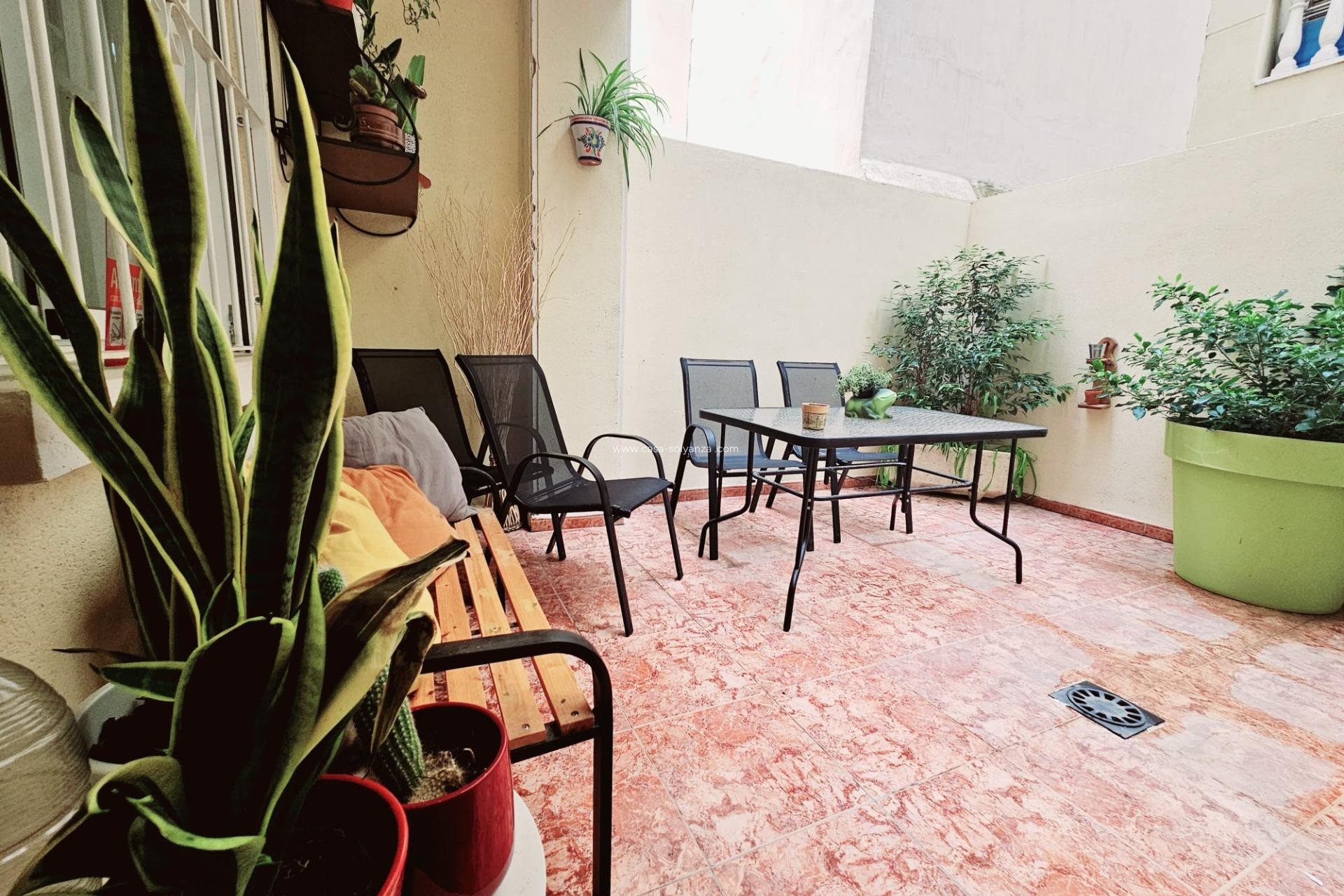 Resale - Apartment / flat - Torrevieja - Estacion Autobuses