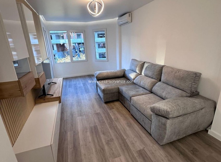 Resale - Apartment / flat - Torrevieja - Estacion Autobuses