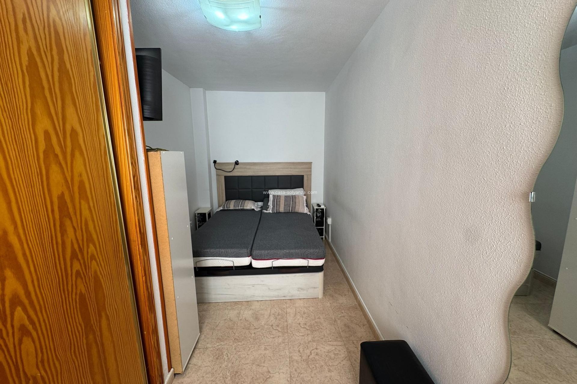Resale - Apartment / flat - Torrevieja - Estacion Autobuses
