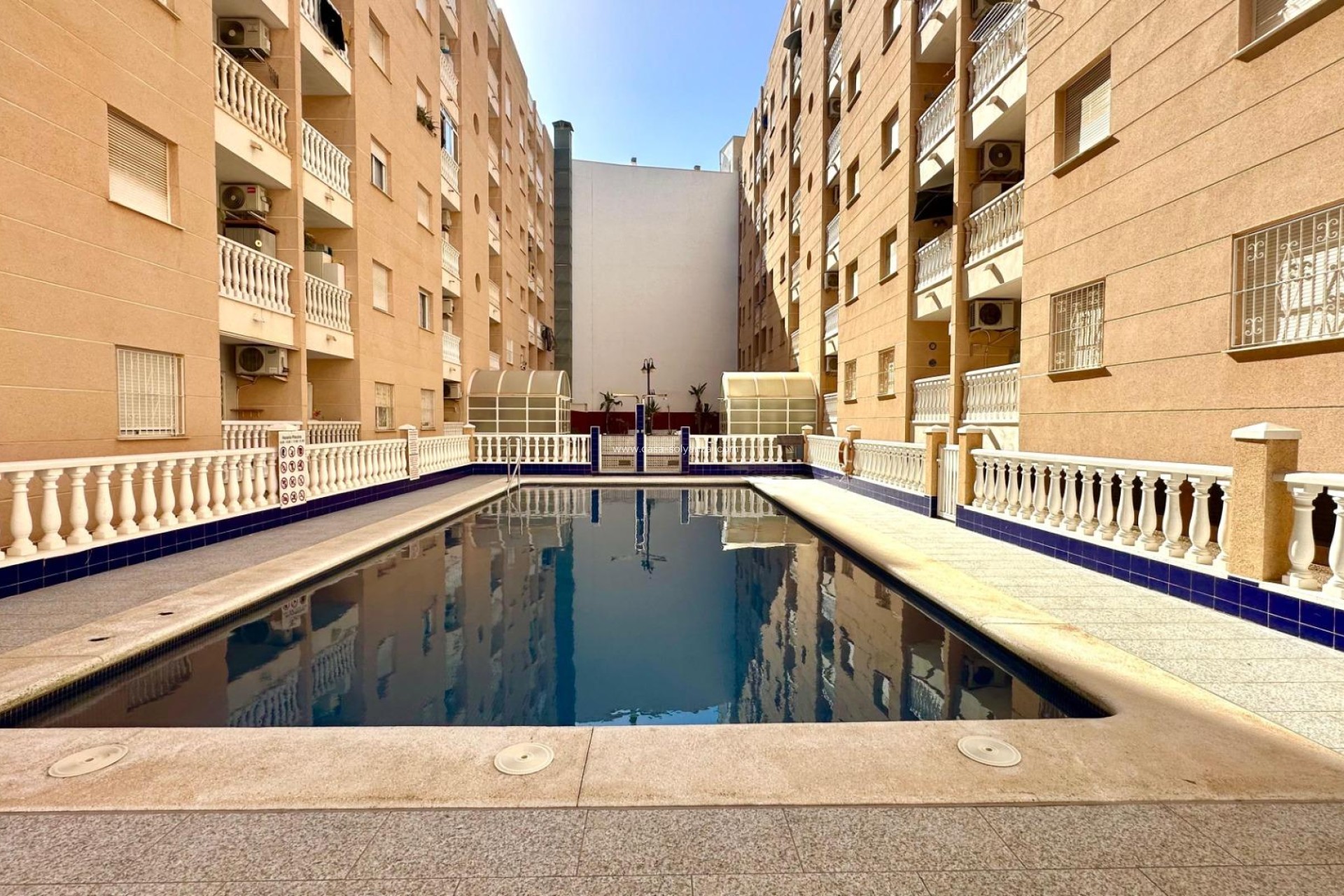 Resale - Apartment / flat - Torrevieja - Estacion Autobuses