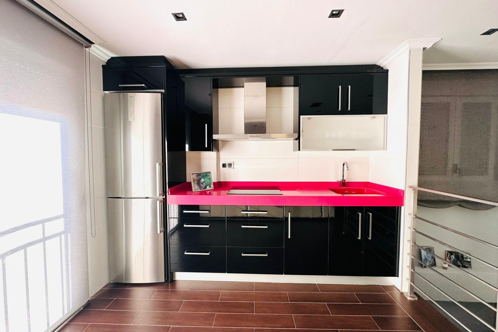 Resale - Apartment / flat - Torrevieja - Estacion Autobuses