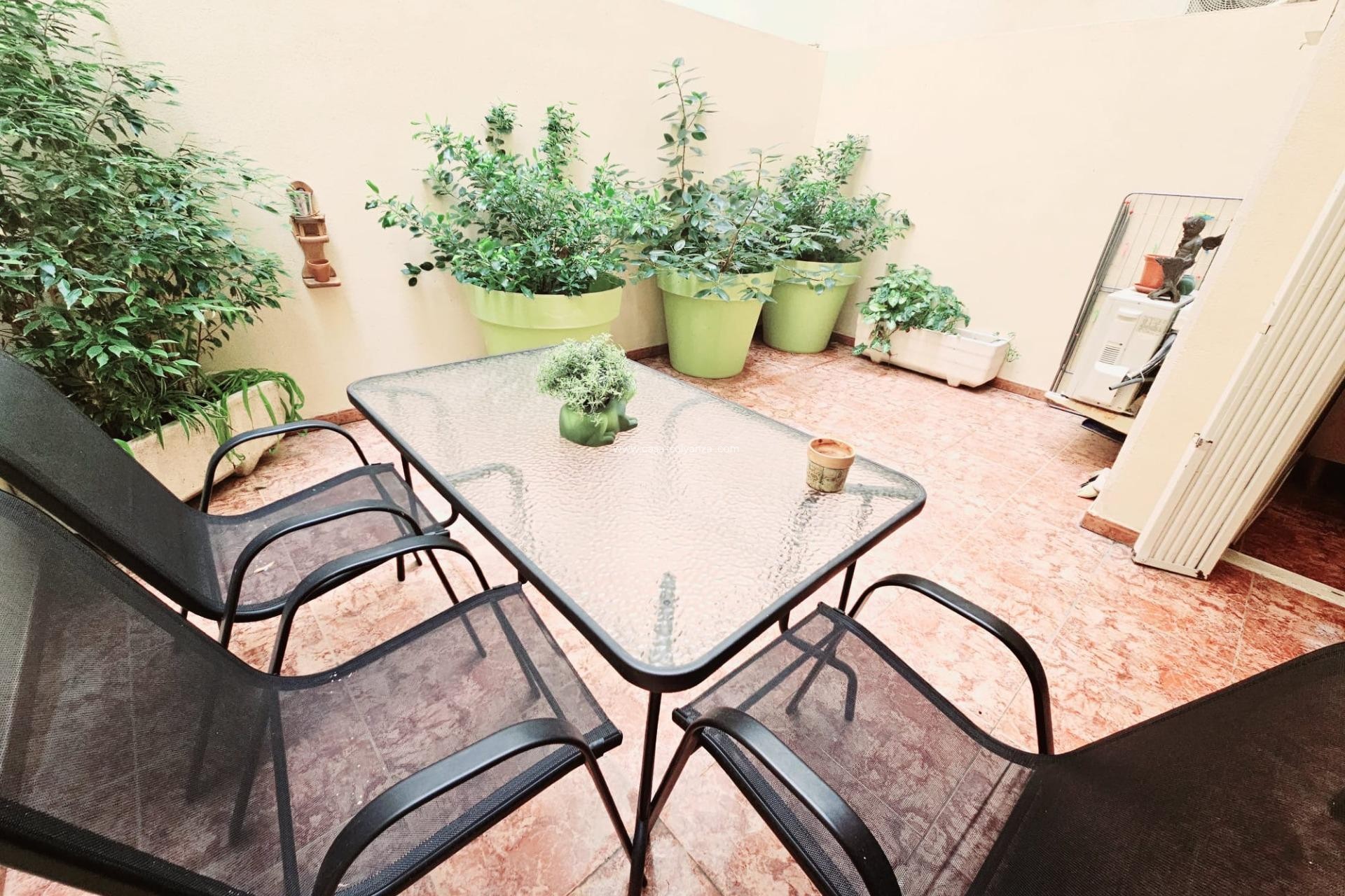Resale - Apartment / flat - Torrevieja - Estacion Autobuses