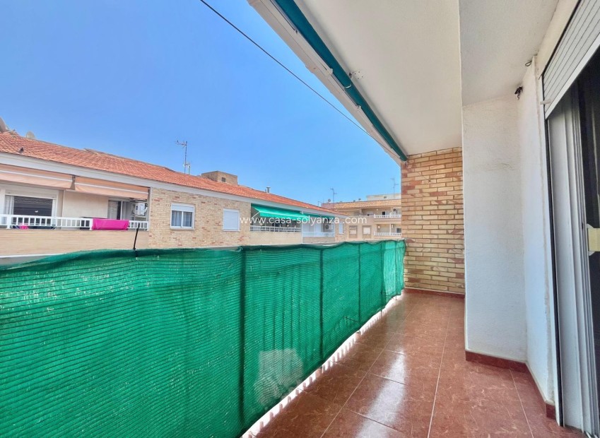Resale - Apartment / flat - Torrevieja - Estacion Autobuses