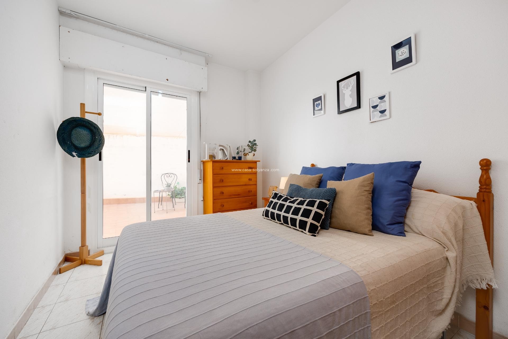 Resale - Apartment / flat - Torrevieja - Estacion Autobuses