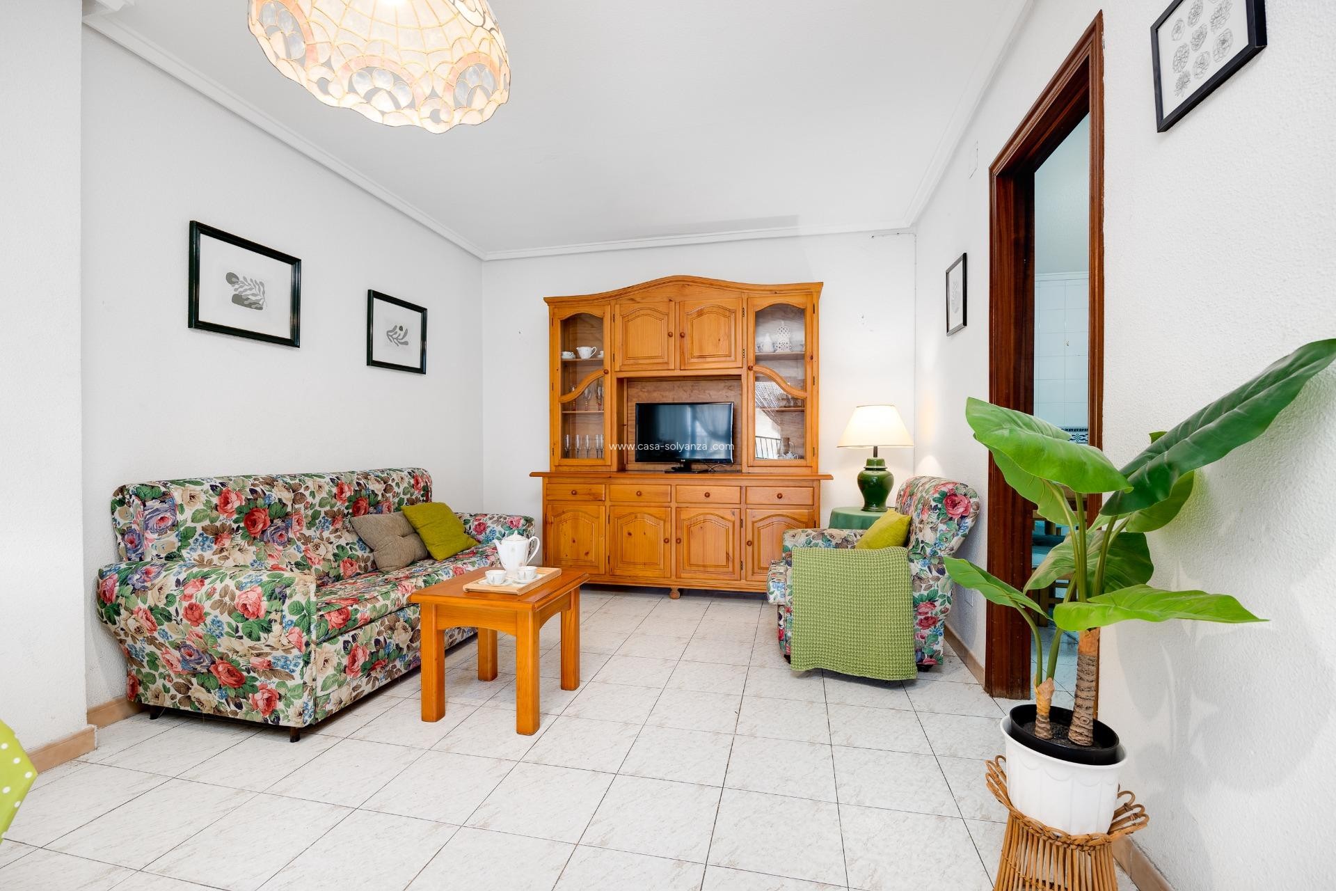 Resale - Apartment / flat - Torrevieja - Estacion Autobuses