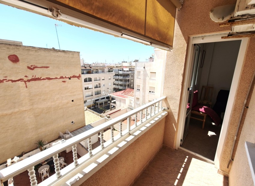 Resale - Apartment / flat - Torrevieja - Estacion Autobuses