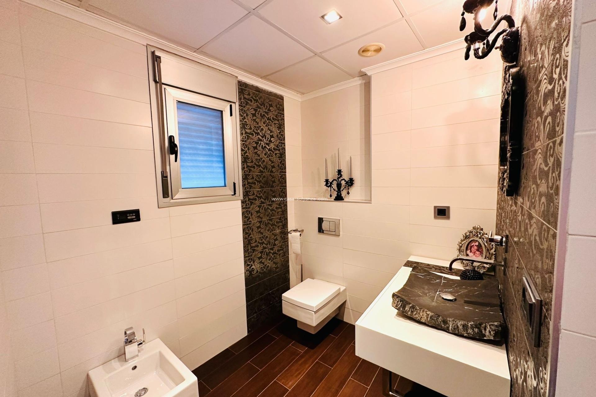 Resale - Apartment / flat - Torrevieja - Estacion Autobuses