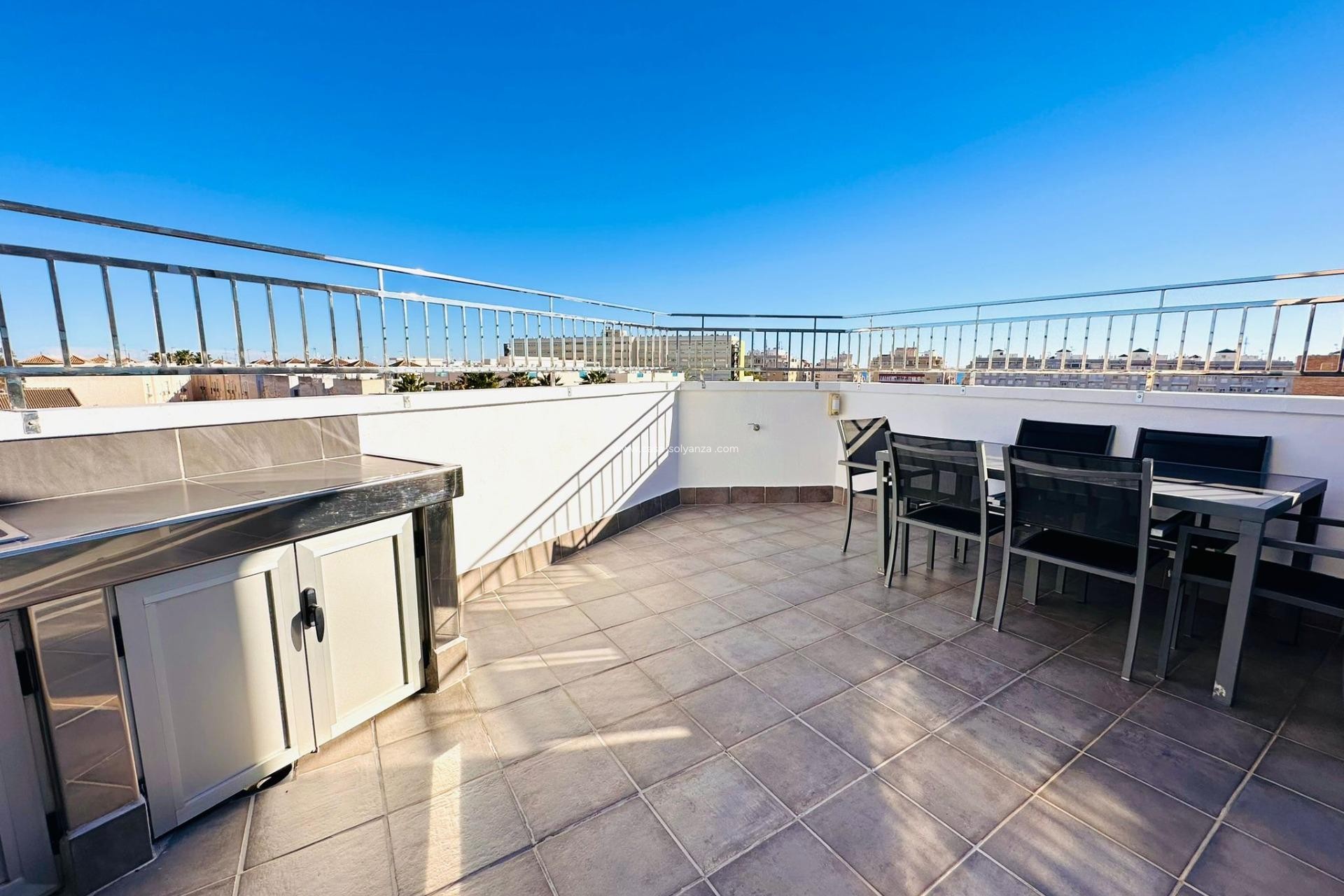 Resale - Apartment / flat - Torrevieja - Estacion Autobuses