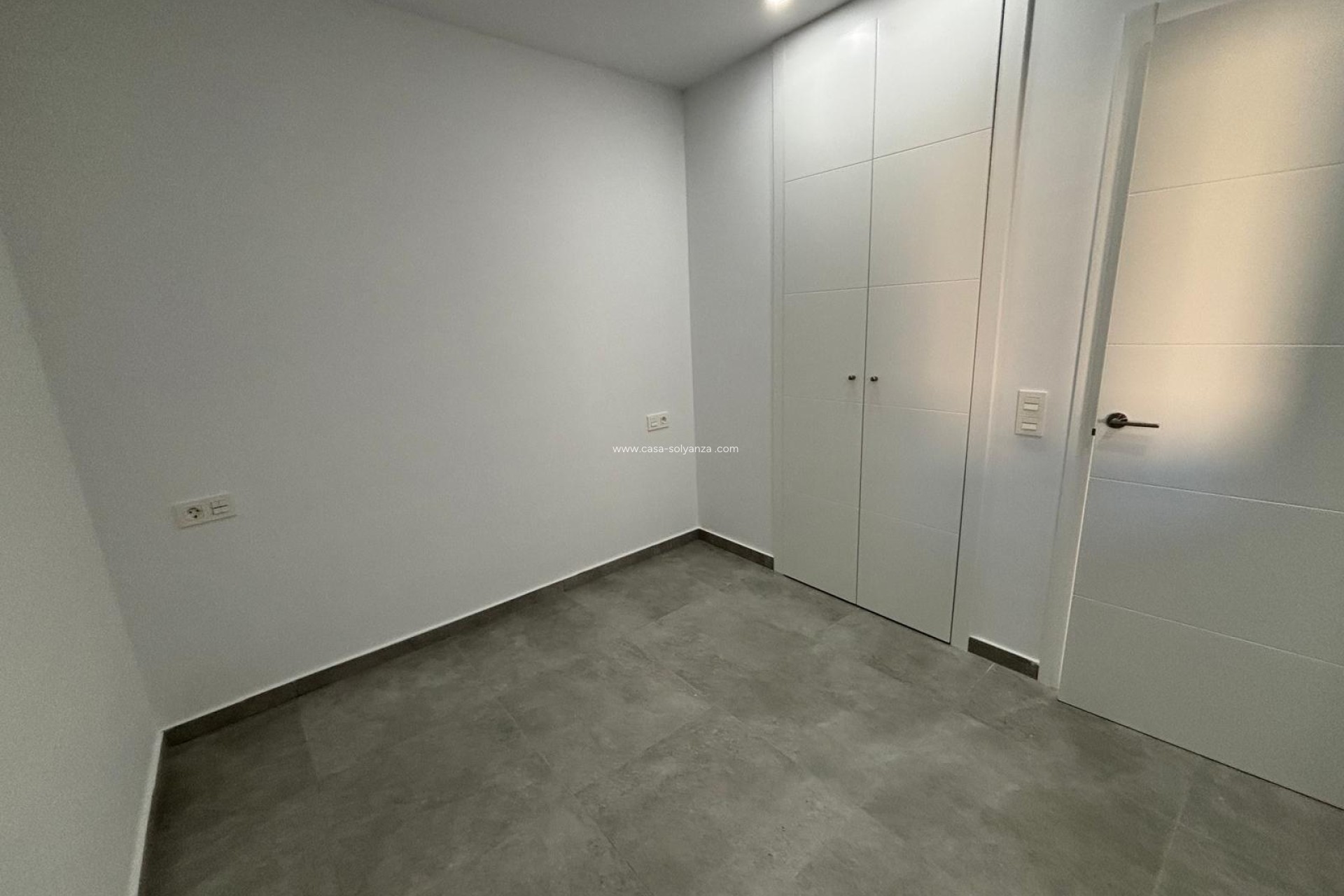 Resale - Apartment / flat - Torrevieja - Estacion Autobuses