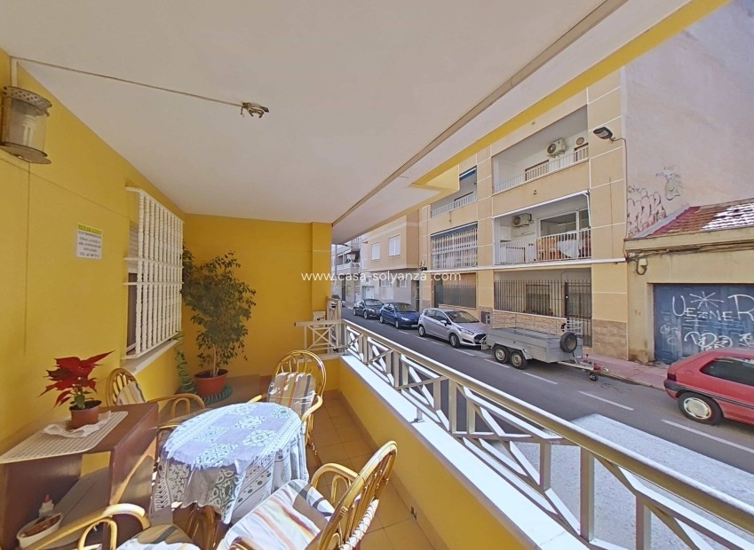 Resale - Apartment / flat - Torrevieja - Estacion Autobuses