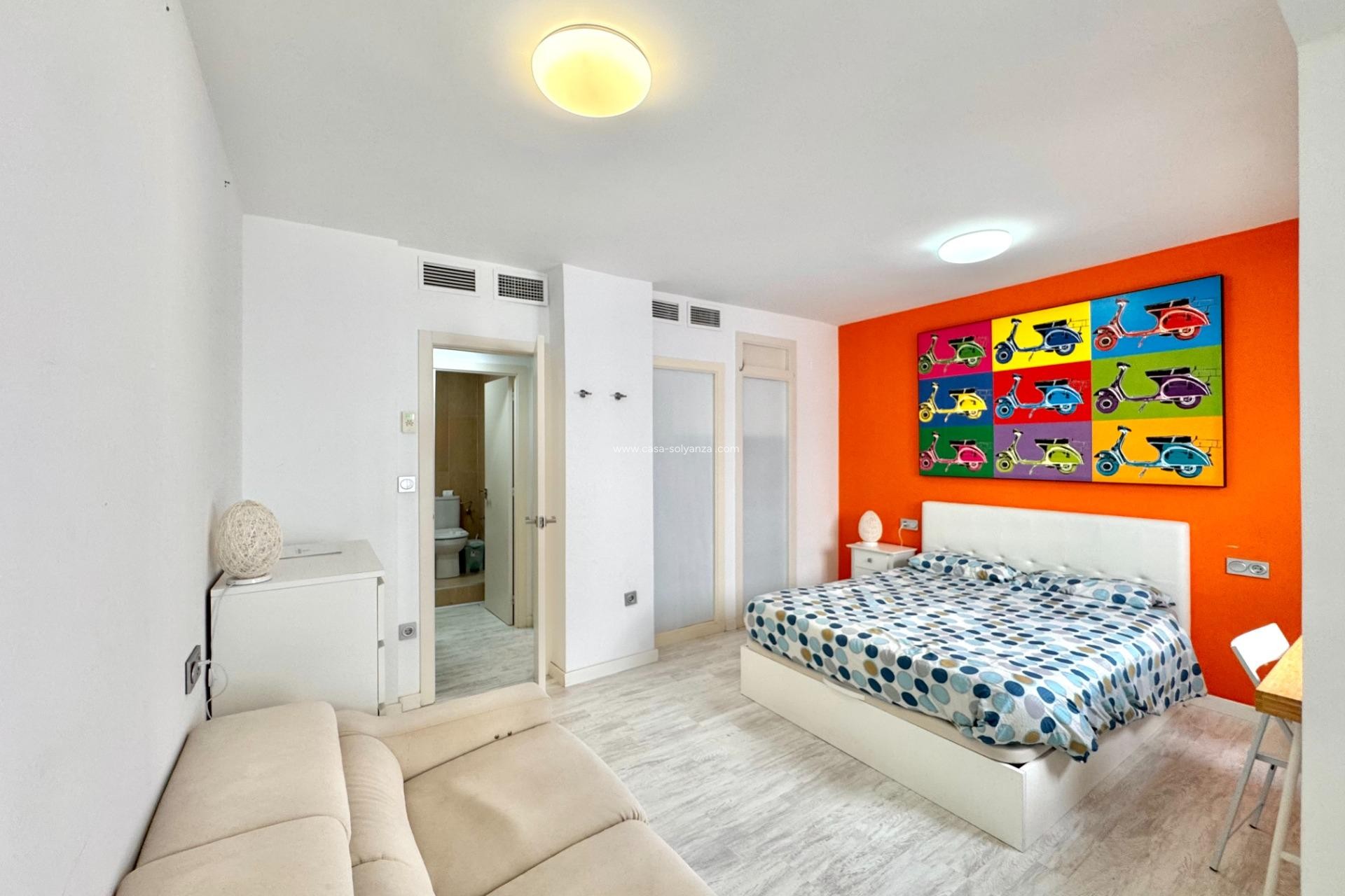 Resale - Apartment / flat - Torrevieja - Estacion Autobuses