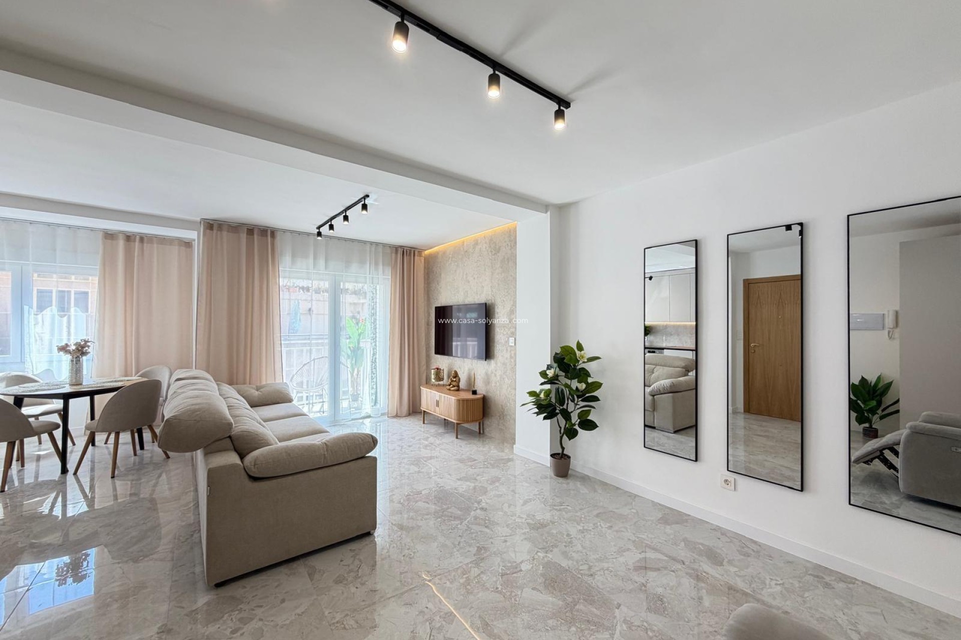 Resale - Apartment / flat - Torrevieja - Estacion Autobuses