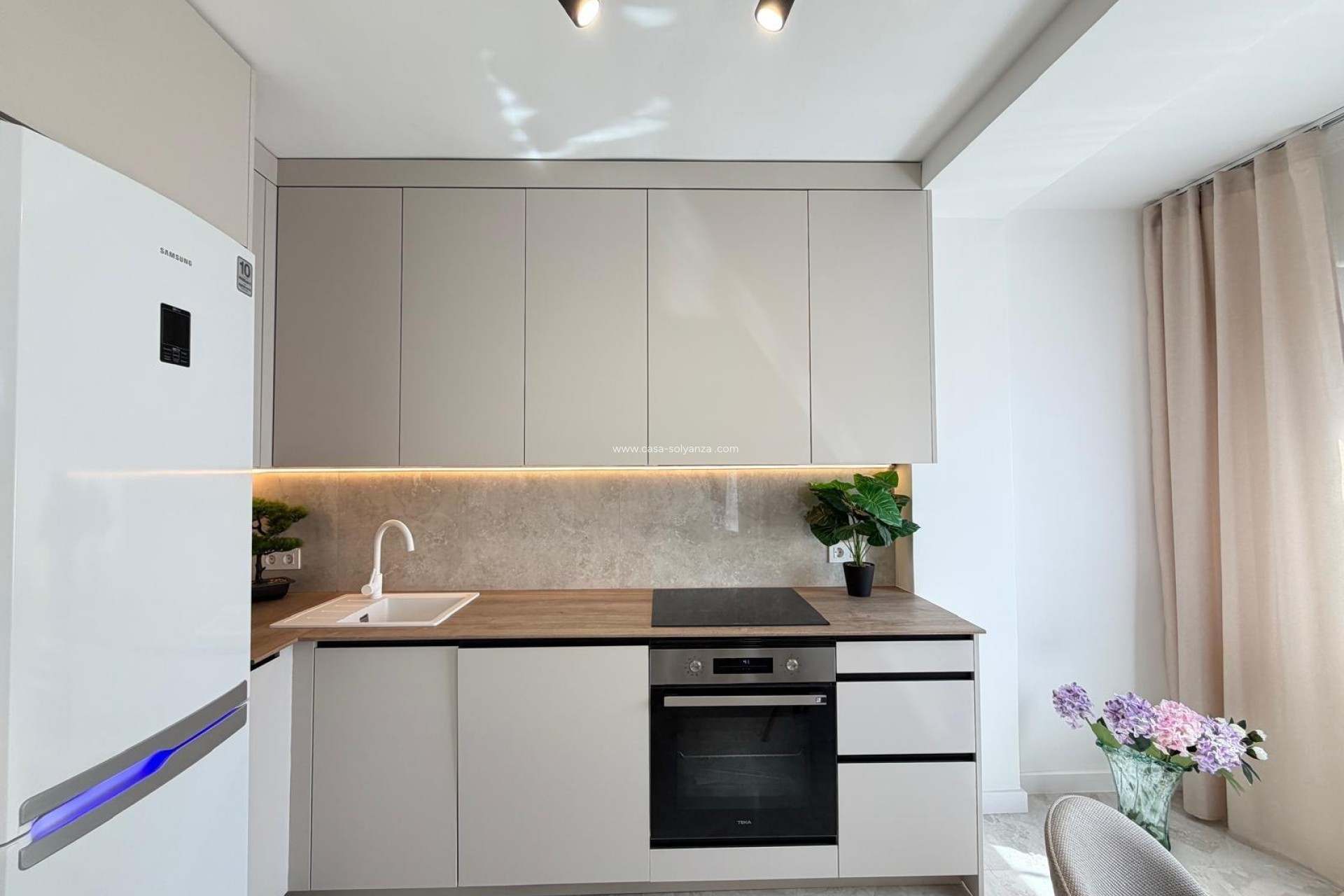 Resale - Apartment / flat - Torrevieja - Estacion Autobuses